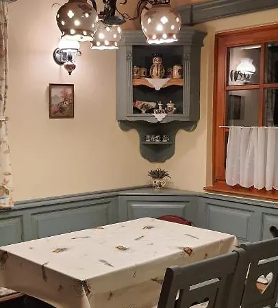 Sarkanyles Vendeghaz * Kisapati