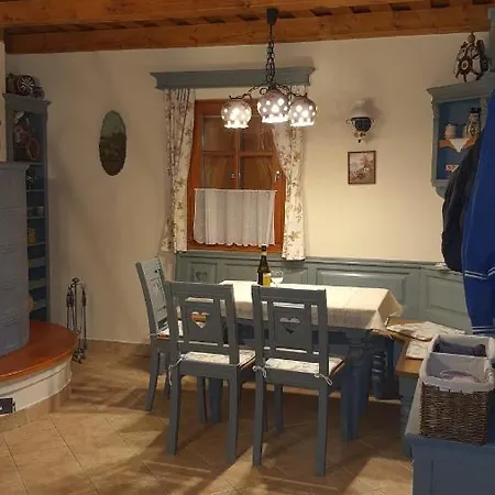 Sarkanyles Vendeghaz * Kisapati